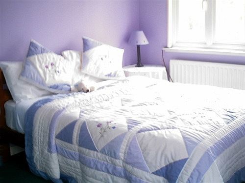 Linchens Bed And Breakfast Felbridge Εξωτερικό φωτογραφία