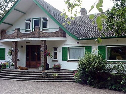 Linchens Bed And Breakfast Felbridge Εξωτερικό φωτογραφία
